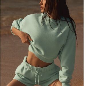 ALO Yoga Light Green Apparel